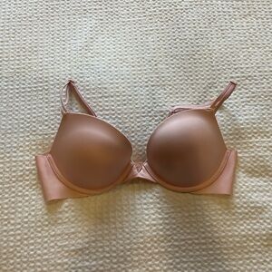 Victorias Secret light pink bra